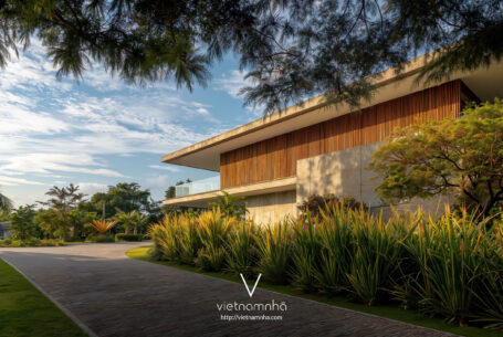 Biệt Thự bên Sông Bé